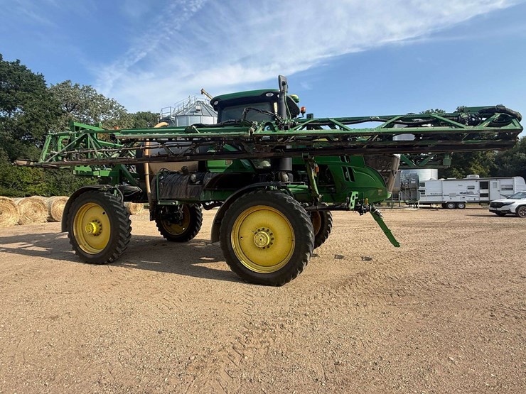 2014-john-deere-r4038-image-17