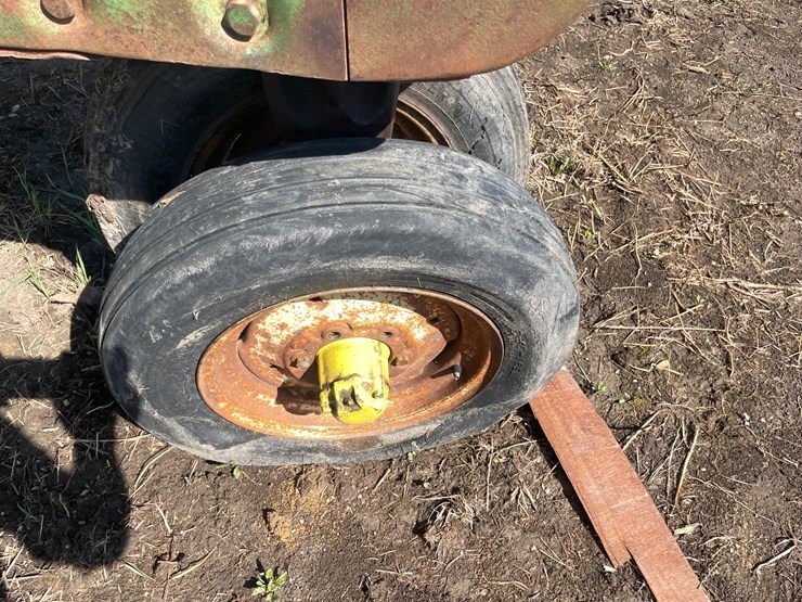john-deere-3020-image-10