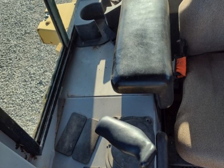 deere-700h-lt-image-8
