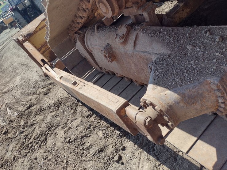 caterpillar-d6t-lgp-image-20