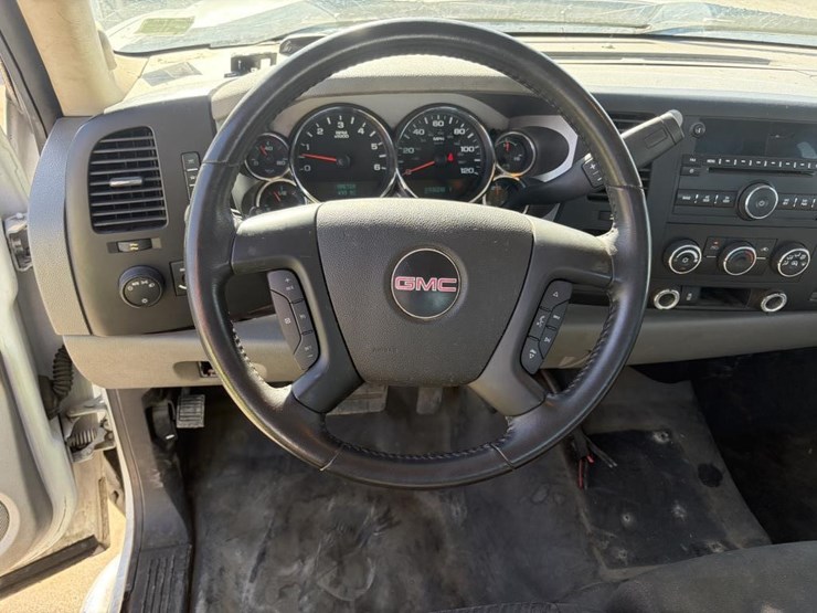 2012-gmc-sierra-2500hd-image-16
