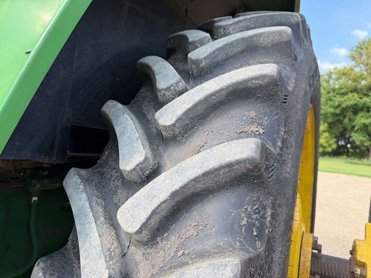 1992-john-deere-4760-image-24