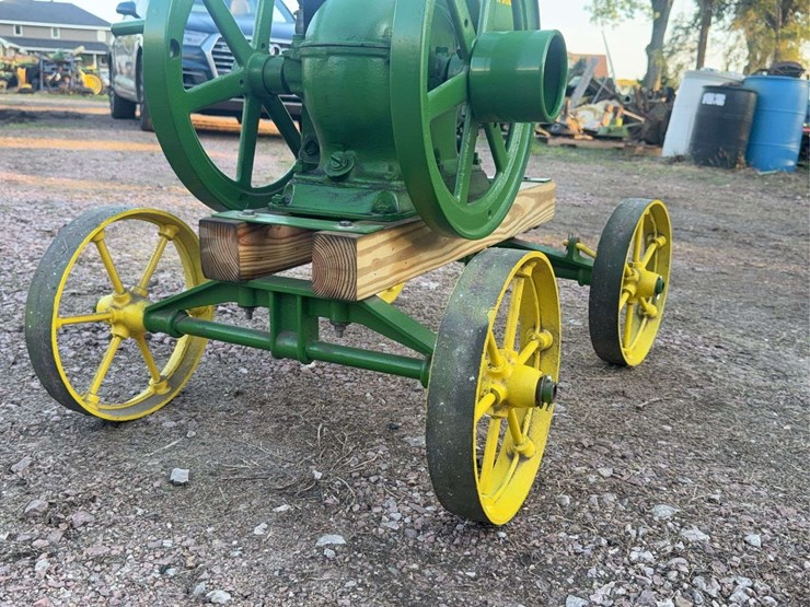 john-deere-112-image-25