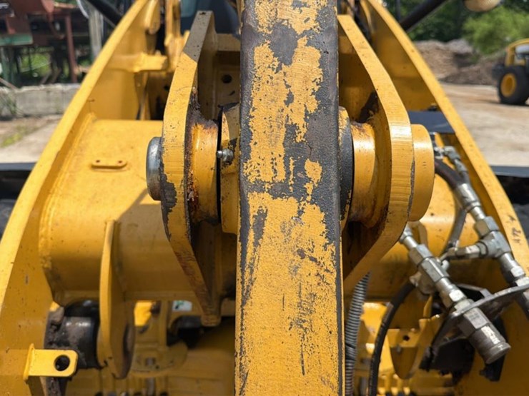 2015-caterpillar-908h2-image-14