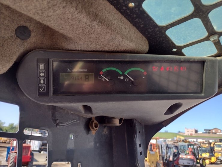 deere-318g-image-7