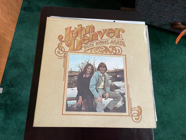 #7323-•-(4)-vinyl-records-image-4