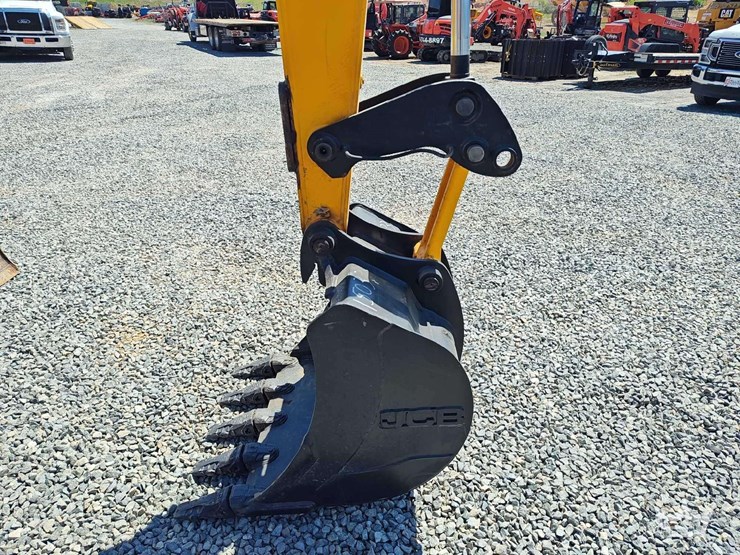 2023-jcb-90z-2-t4-midi-excavator-image-25