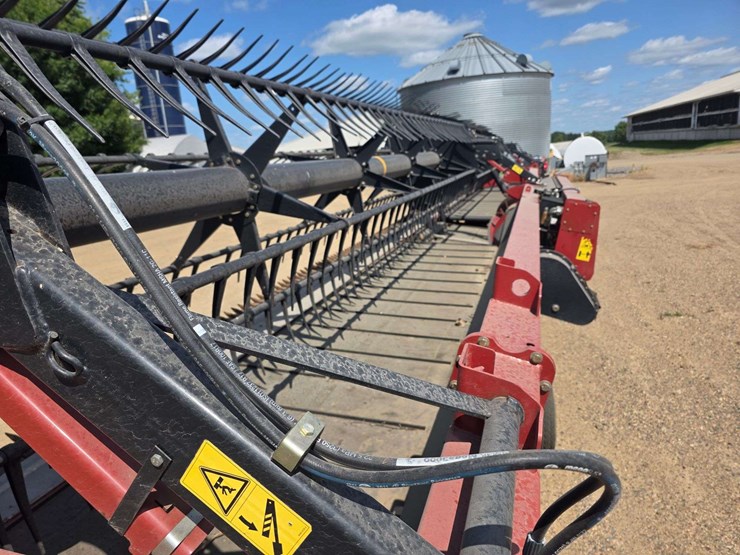 2014-case-ih-3162-image-6