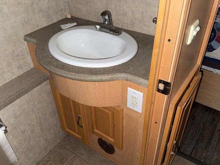 #3003-•-2003-coachman-40'-sports-coach-elite-motor-home-image-43