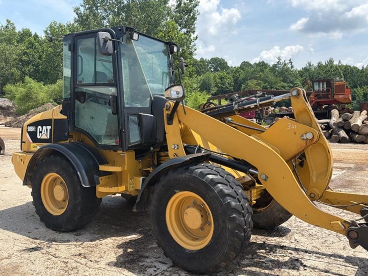 2015-caterpillar-908h2-image-7