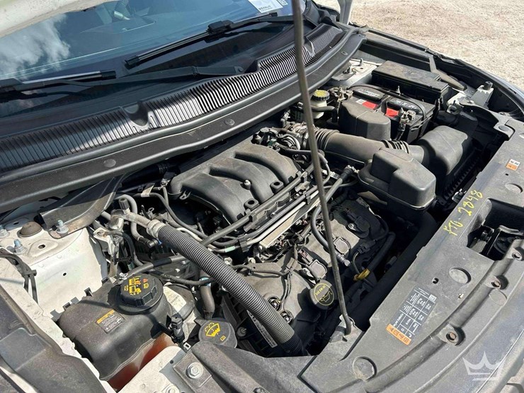 2016-ford-explorer-image-9