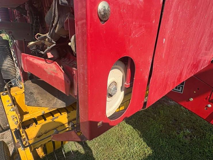 2011-new-holland-br7090-image-28