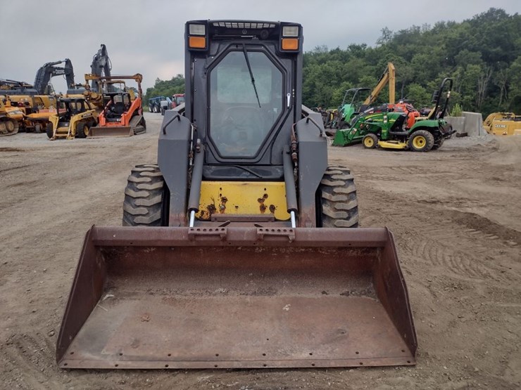 new-holland-ls180-image-2