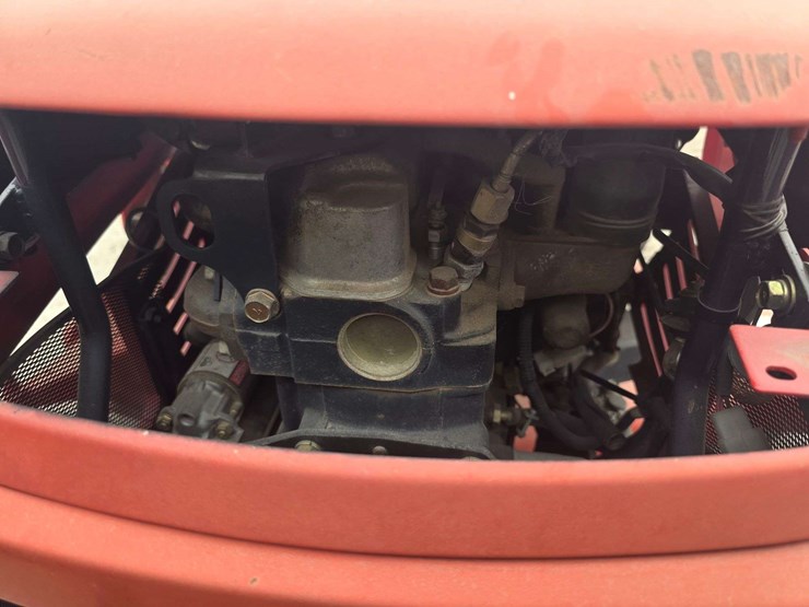 2005-massey-ferguson-gc2300-image-28