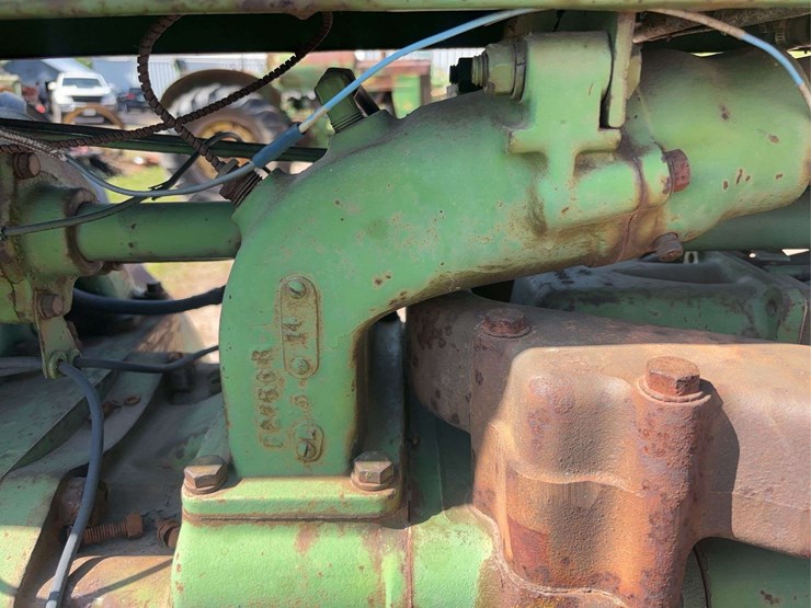 john-deere-720-image-39