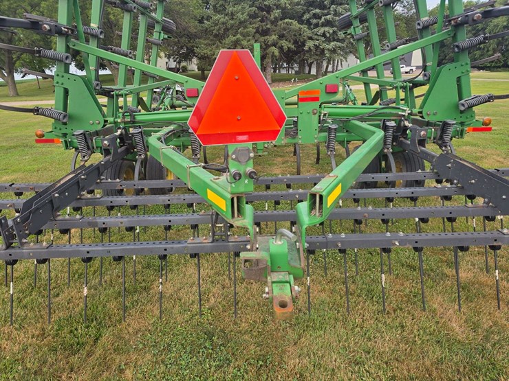 john-deere-2210-image-29