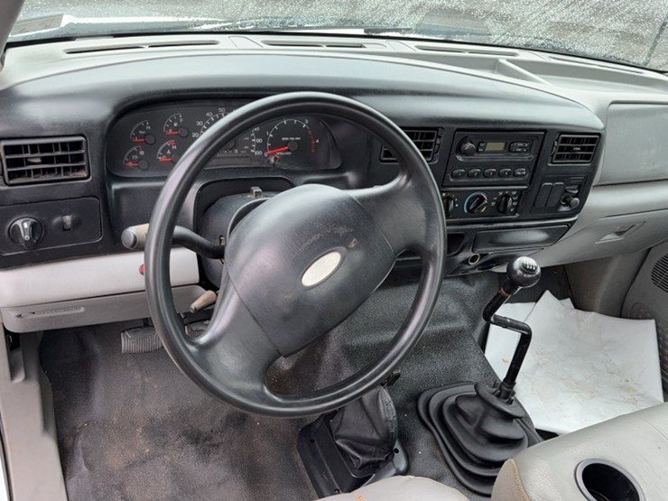 2004-ford-f650-image-18