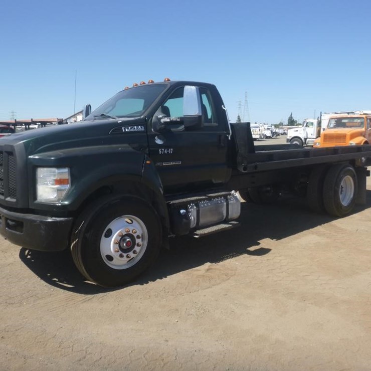 2017 FORD F750