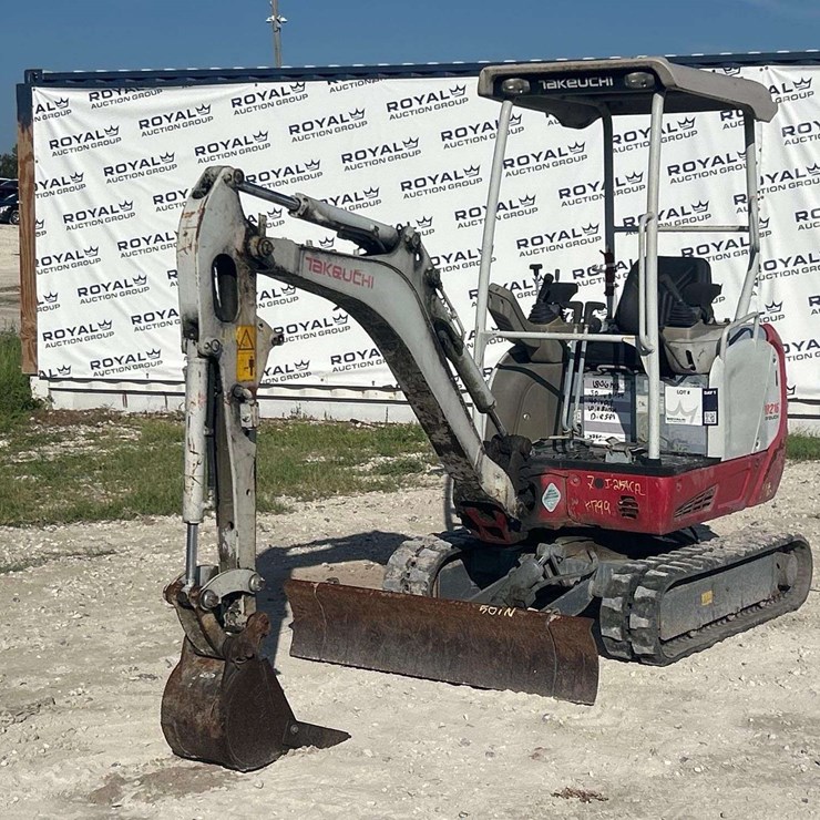 2019 TAKEUCHI TB216