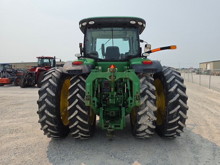 2012-john-deere-8335r-image-12