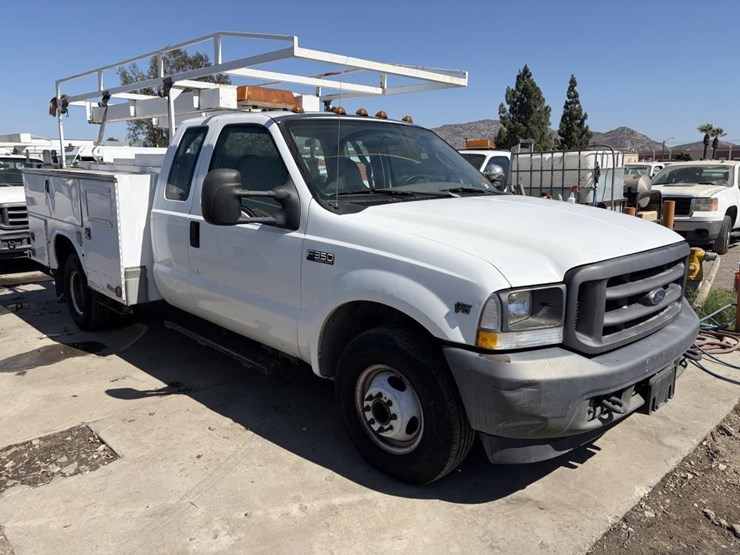 2004-ford-f350-image-2