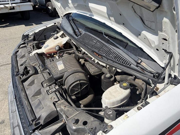 2019-chevrolet-express-g3500-image-9