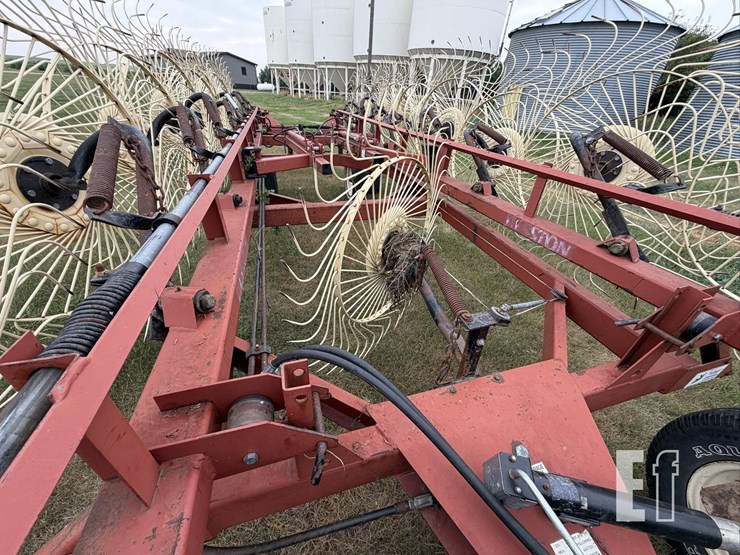 hesston-3991-image-11