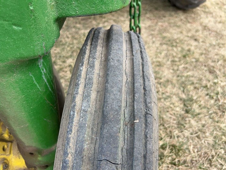 john-deere-model-b-image-16