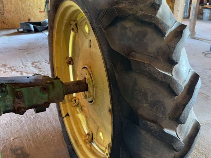 john-deere-530-image-12