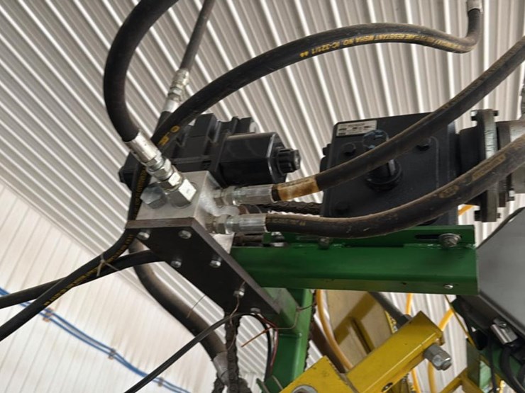 #151-•-universal-machinery-pallet-nailer-image-21