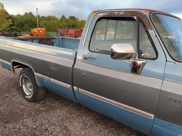 1987-chevrolet-c10-image-4