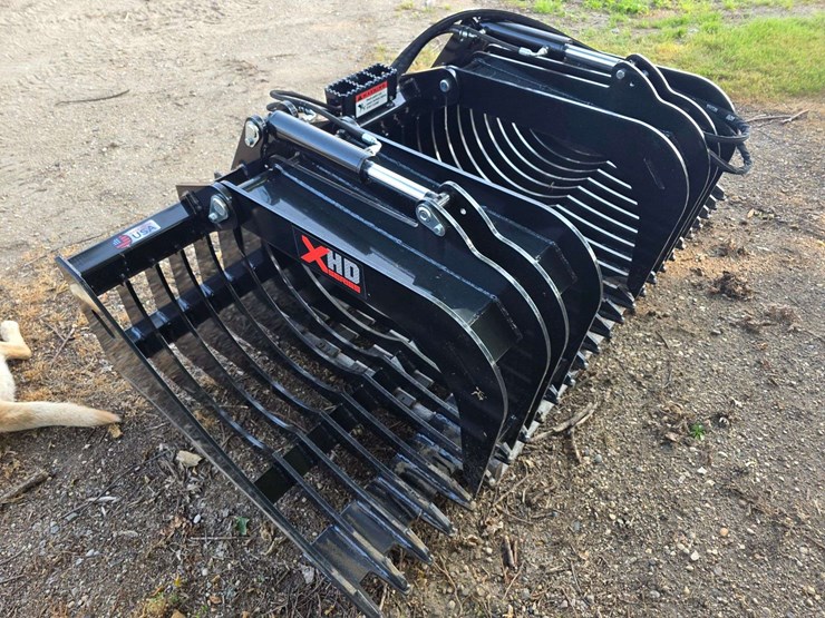 rock-solid-xhd-series-84”-heavy-duty-rock-bucket,-weights-1,700lbs,-made-from-½”-ar500-steel,-made-f-image-1