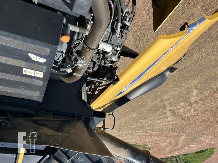 2013-new-holland-cx8080-image-108