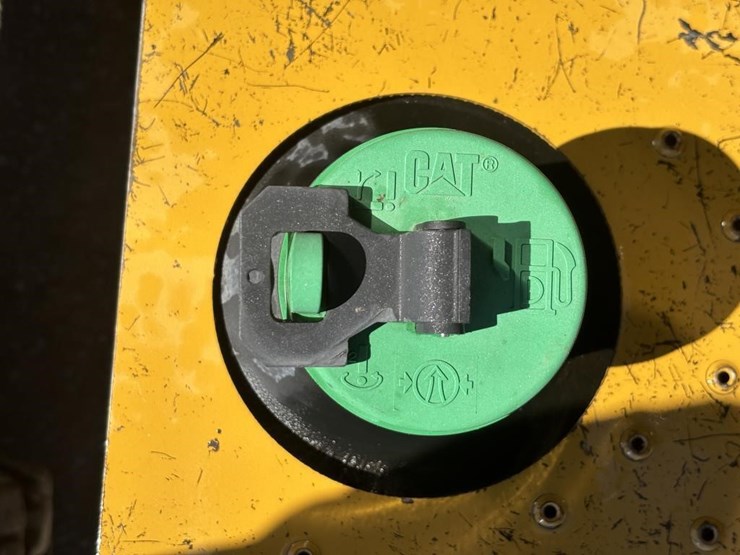 2012-caterpillar-420f-image-52