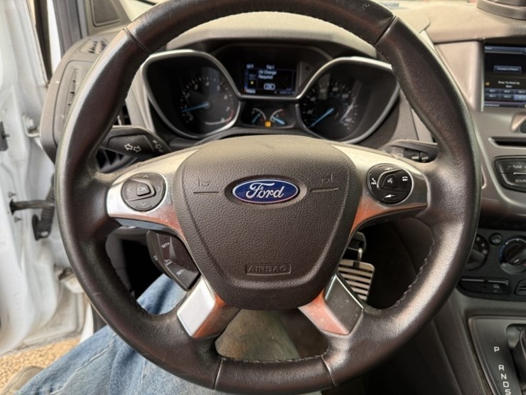 2016-ford-transit-connect-image-30