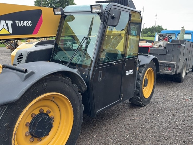 caterpillar-tl642c-image-9