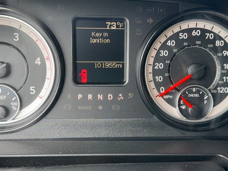 2018-dodge-3500-image-23