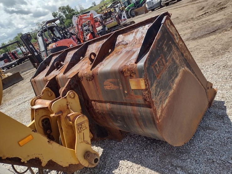caterpillar-928h-image-26