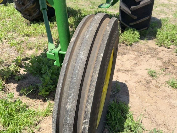 john-deere-3020-image-10