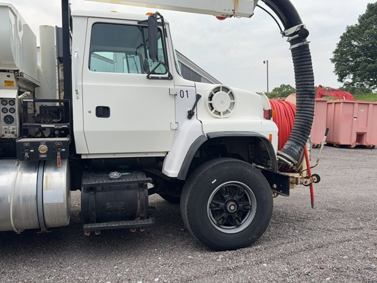 1997-vactor-2115-image-5
