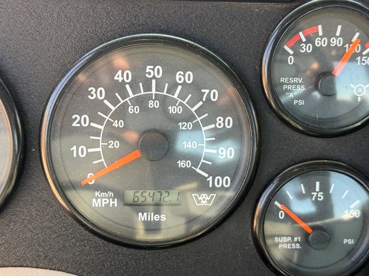 2015-western-star-4900-image-19