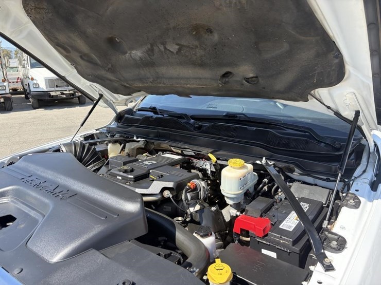2019-dodge-ram-5500hd-image-7