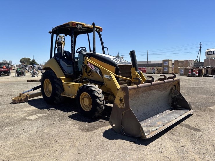 2007-caterpillar-420e-image-2