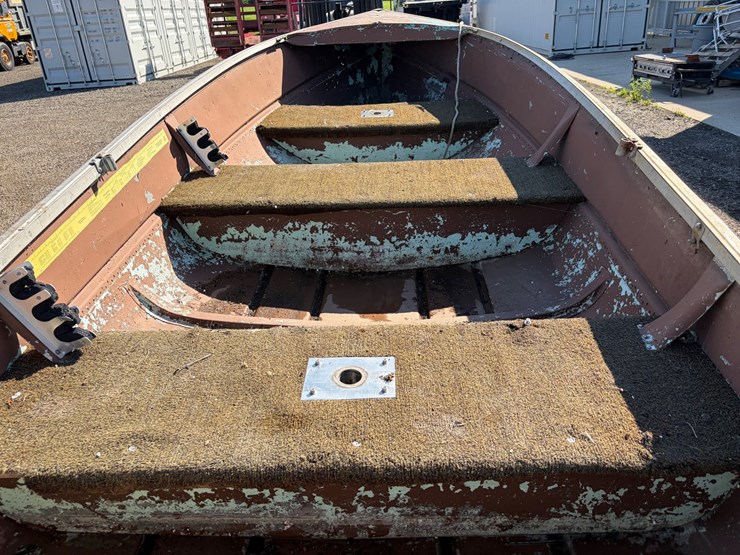 #2393-•-14’-aluminum-v-hull-boat-with-trailer(sells-with-bill-of-sale)-image-4