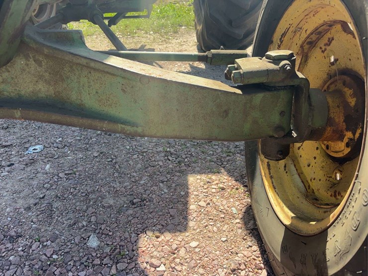 john-deere-70-image-34