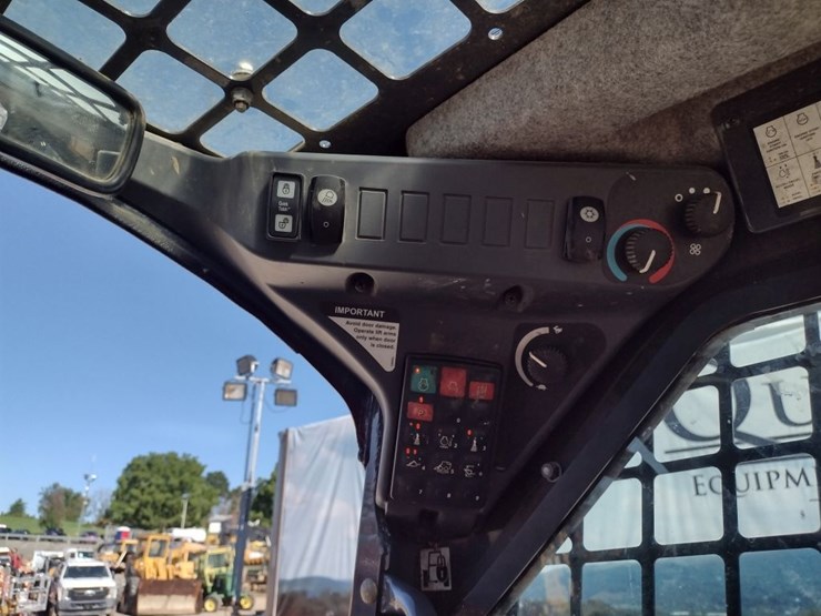 deere-317g-image-8