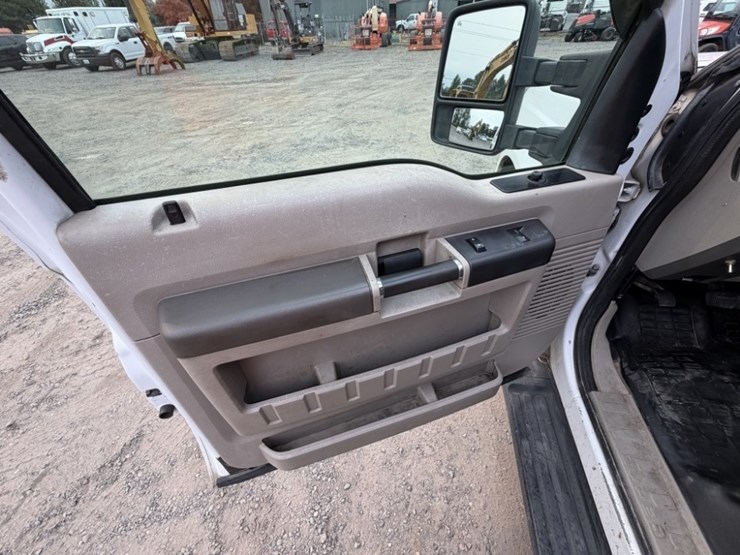 2009-ford-f350-xl-image-21
