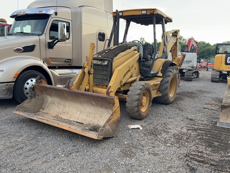 caterpillar-416c-image-1