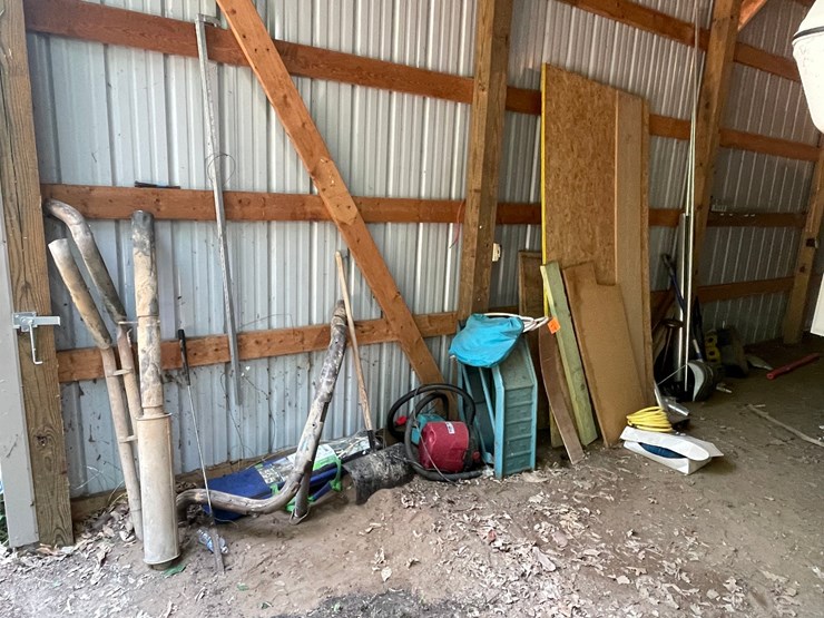 #7107-•-contents-of-wall-image-1