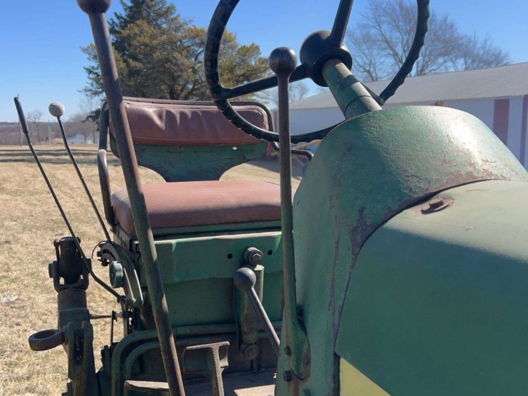john-deere-530-image-30
